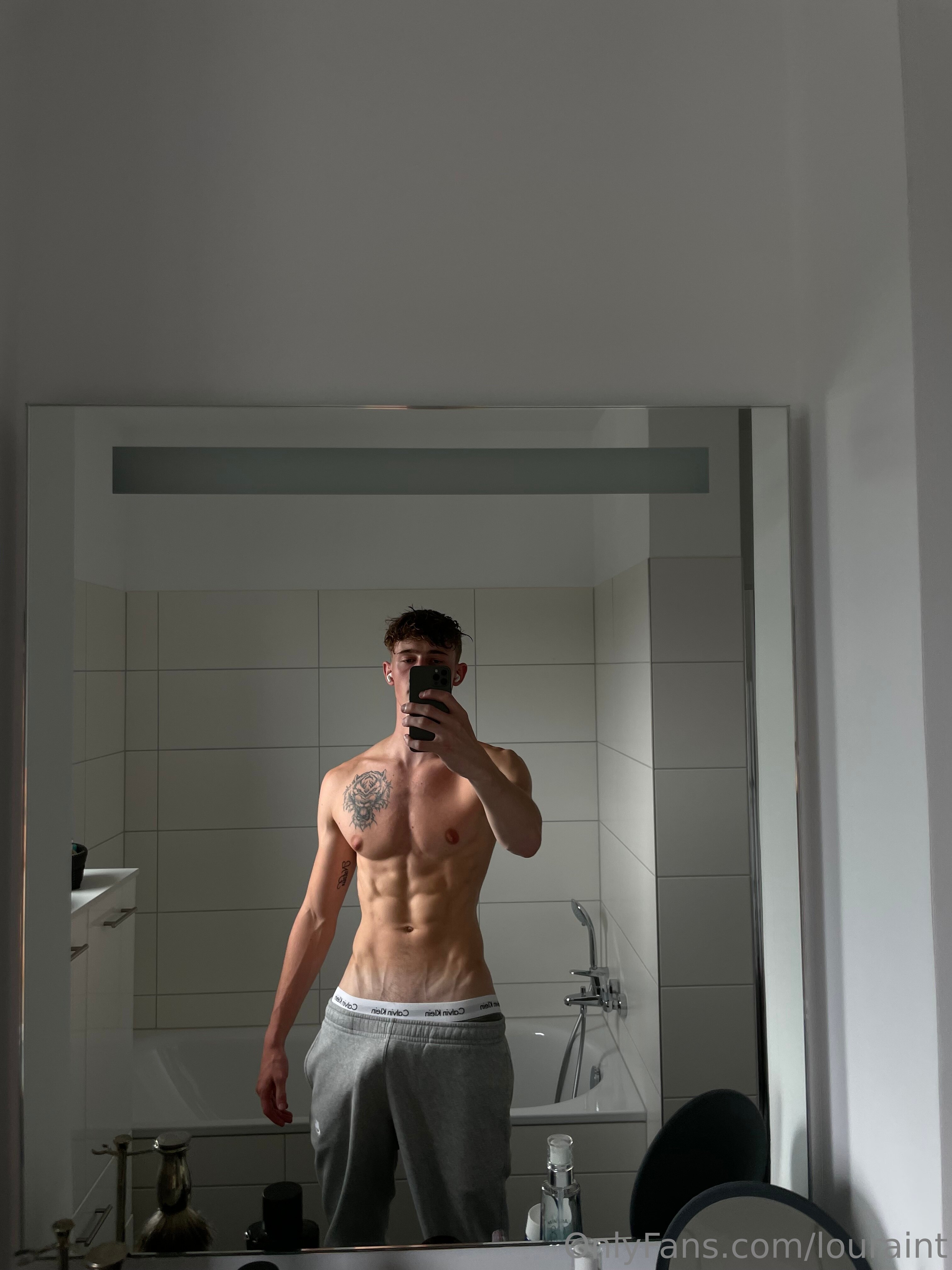 Some mirrorpics for you today